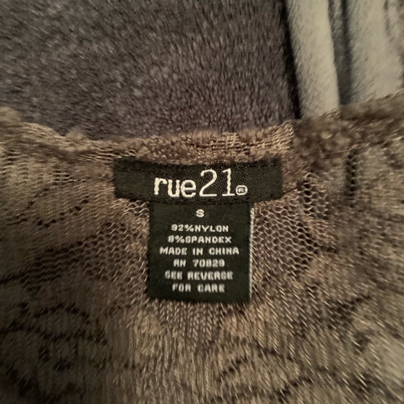 Lace long sleeve - Picture 3 of 3